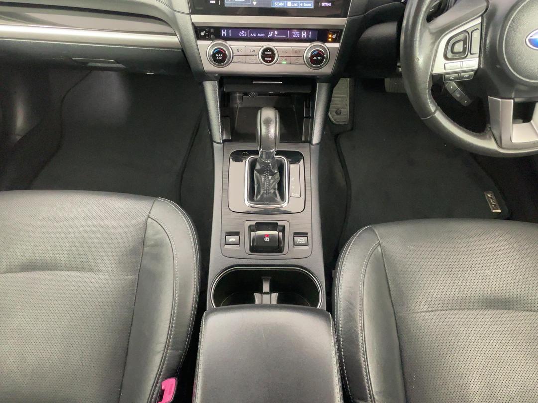 Photo '18' of Subaru Outback