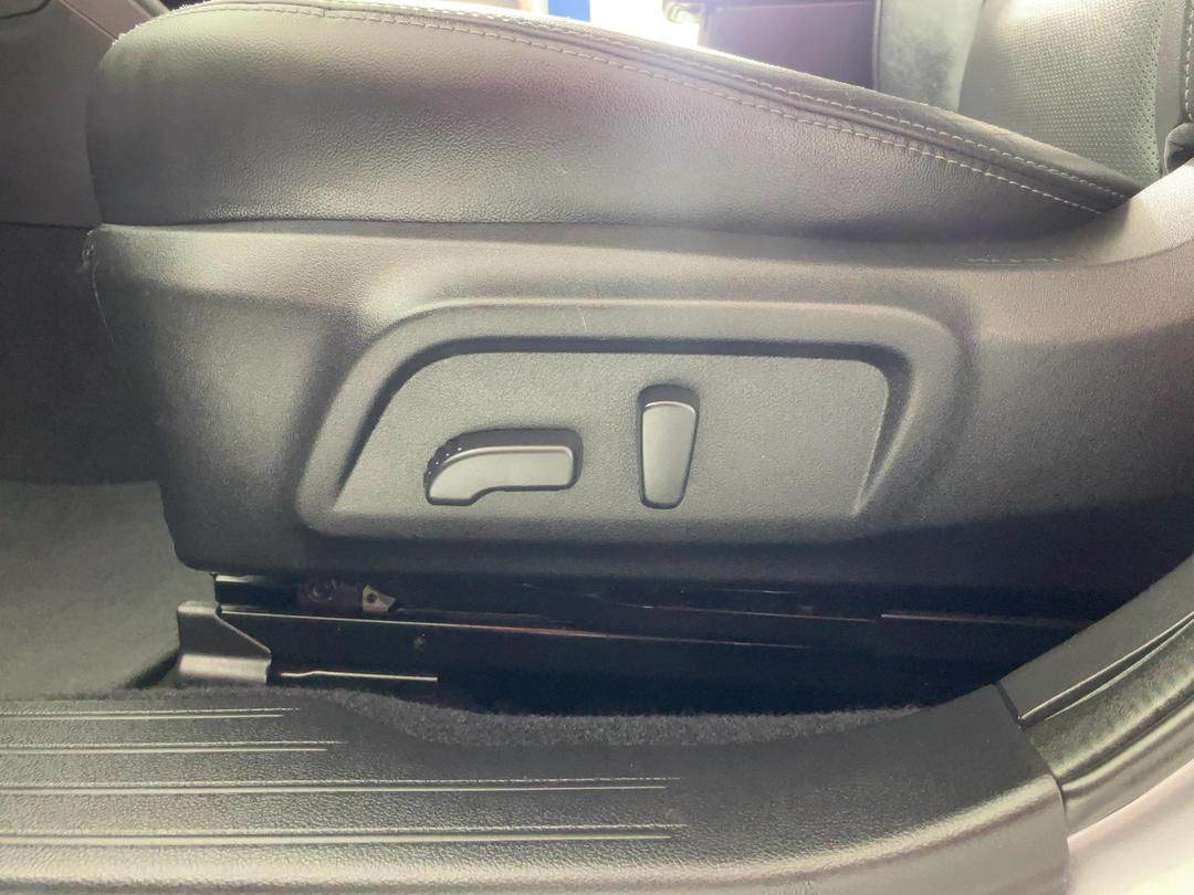 Photo '28' of Subaru Outback