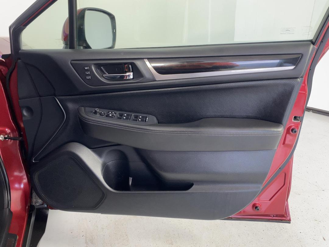 Photo '15' of Subaru Outback