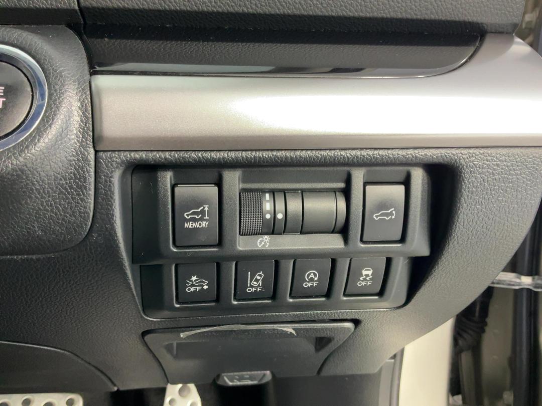 Photo '23' of Subaru Outback