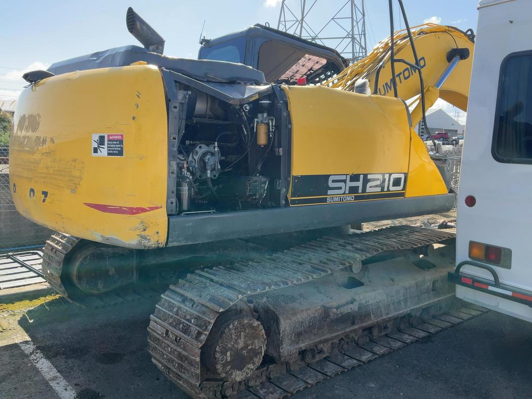 Photo '4' of Sumitomo SH210LC Excavator