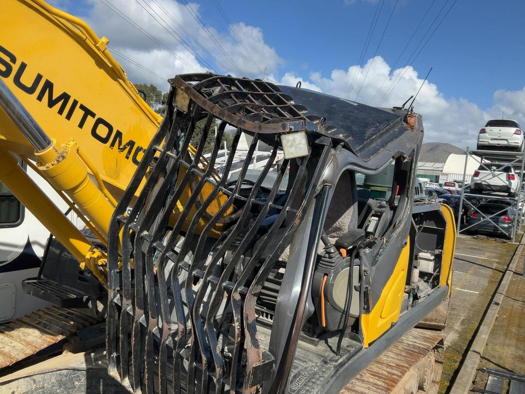 Photo '8' of Sumitomo SH210LC Excavator