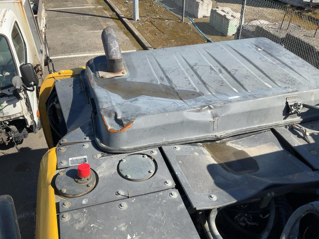 Photo '10' of Sumitomo SH210LC Excavator