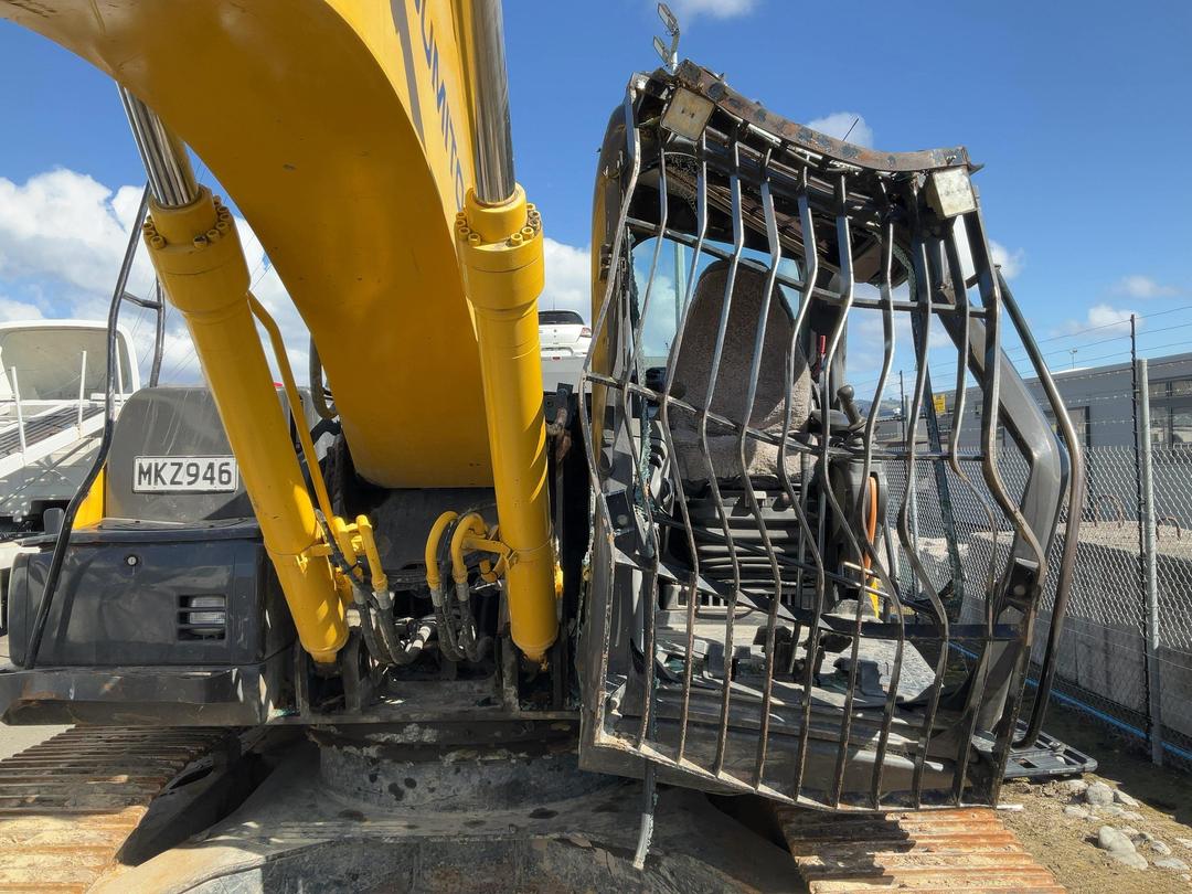 Photo '14' of Sumitomo SH210LC Excavator