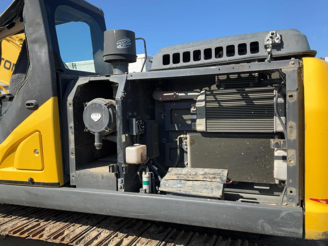 Photo '19' of Sumitomo SH210LC Excavator