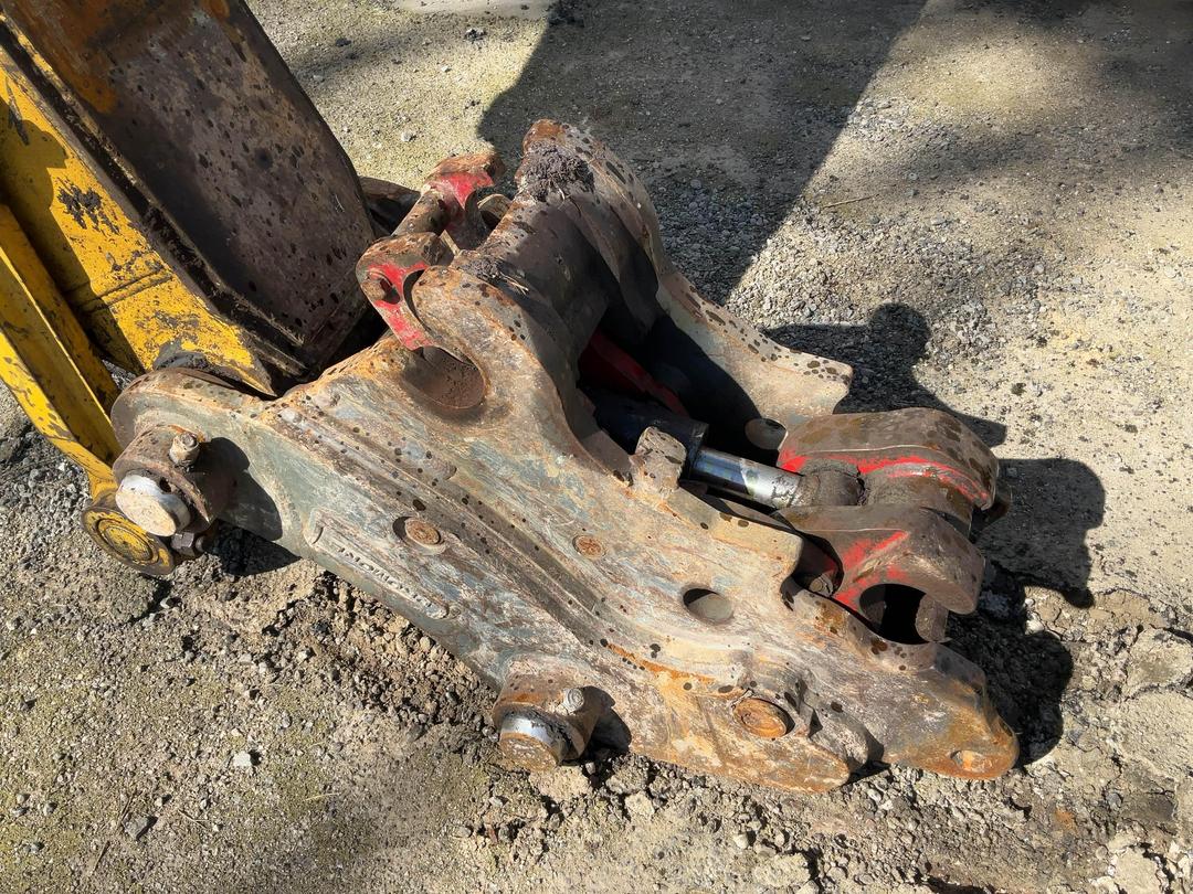 Photo '22' of Sumitomo SH210LC Excavator