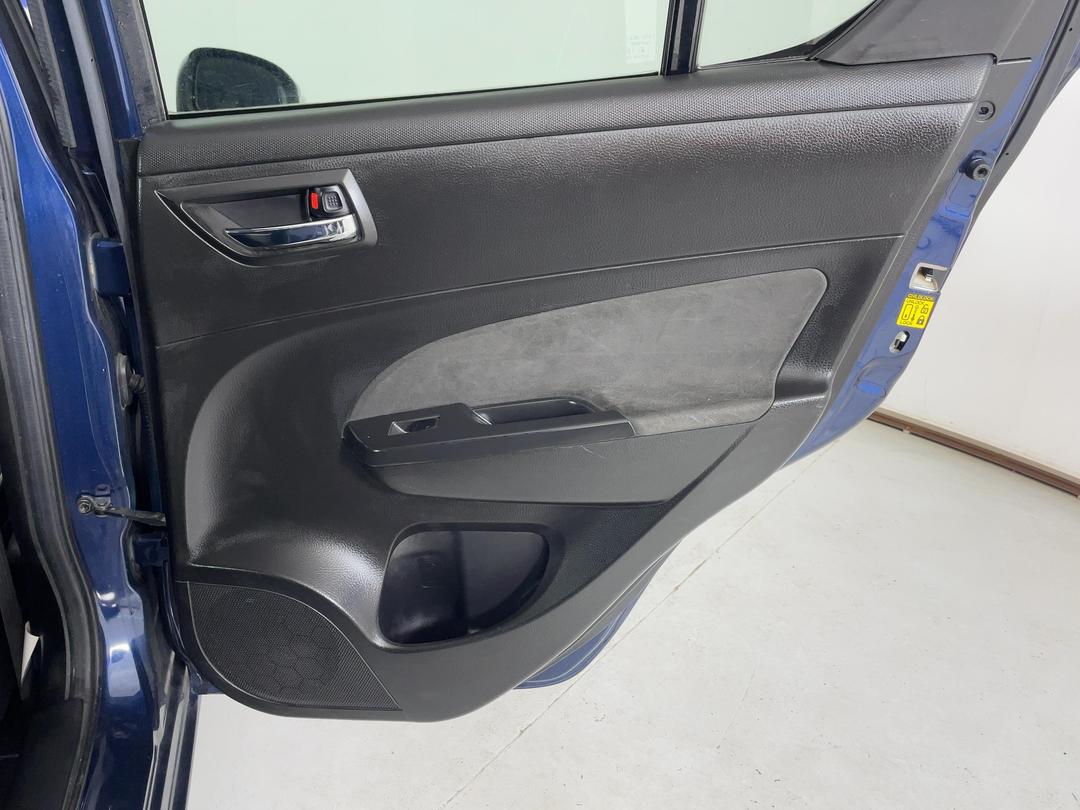 Photo '19' of Suzuki Swift