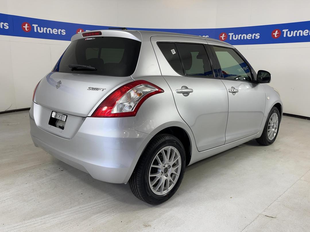 Photo '7' of Suzuki Swift