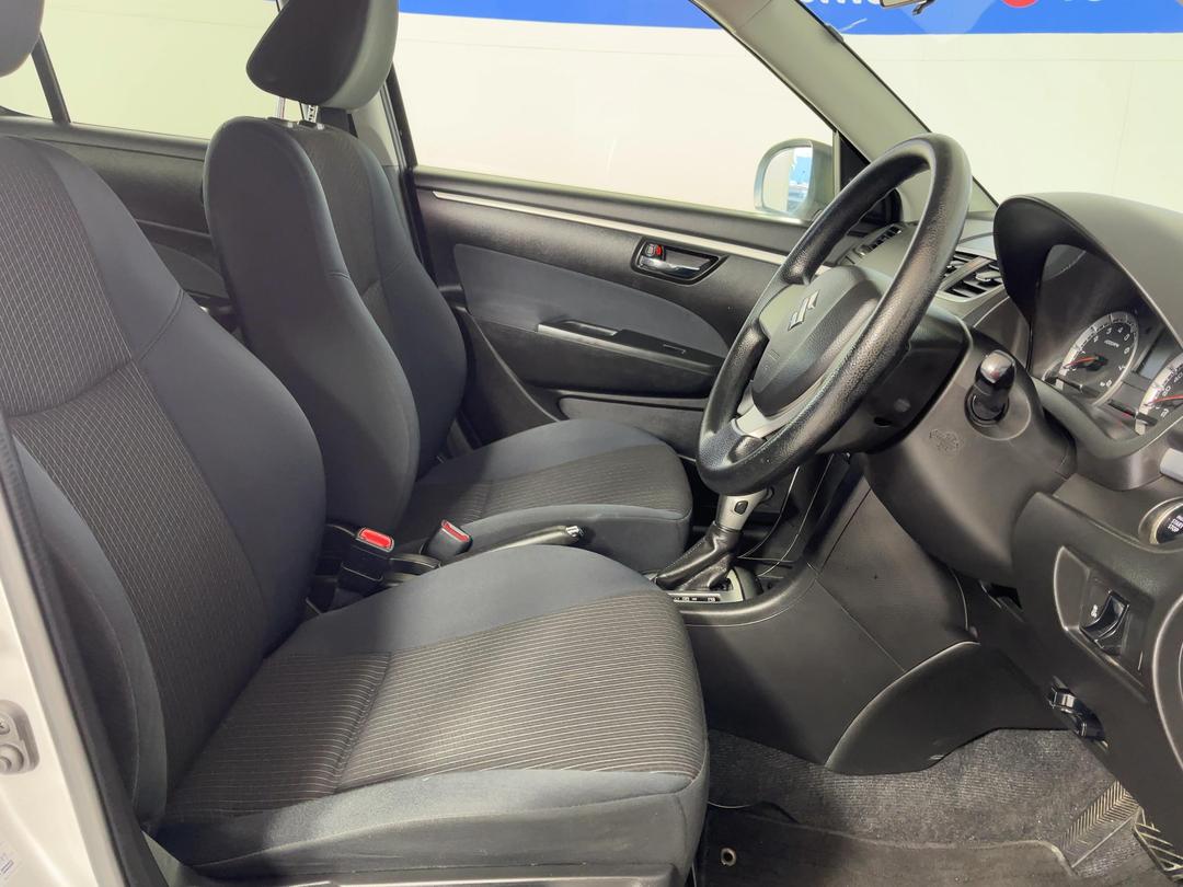 Photo '16' of Suzuki Swift