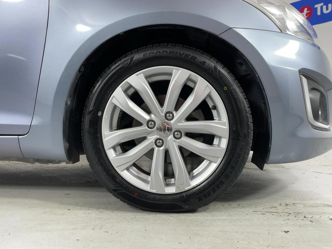 Photo '9' of Suzuki Swift