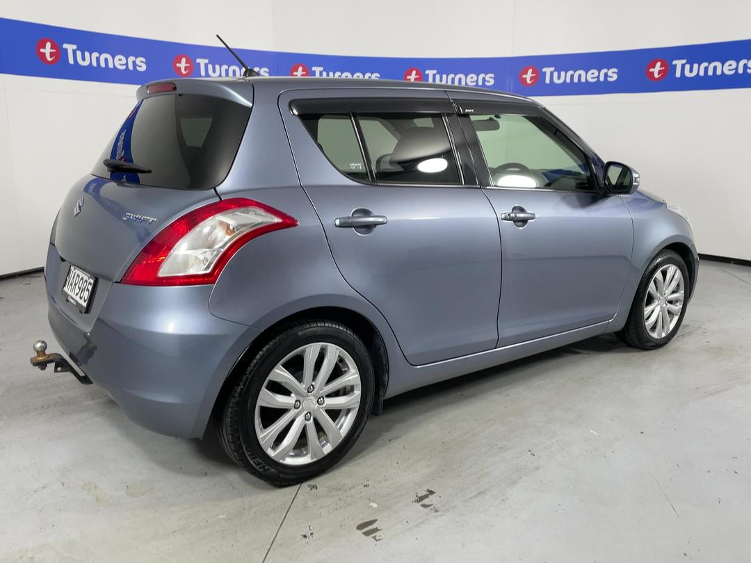 Photo '7' of Suzuki Swift