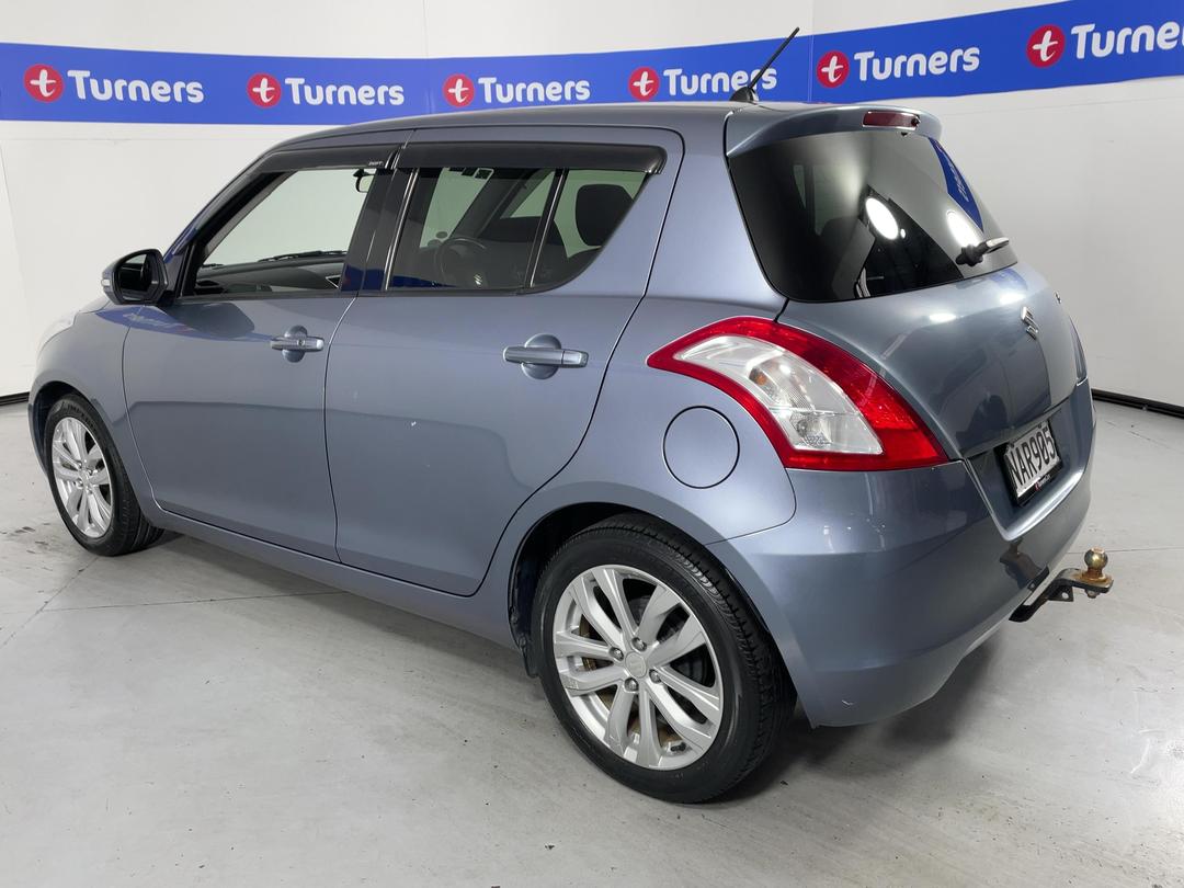 Photo '5' of Suzuki Swift