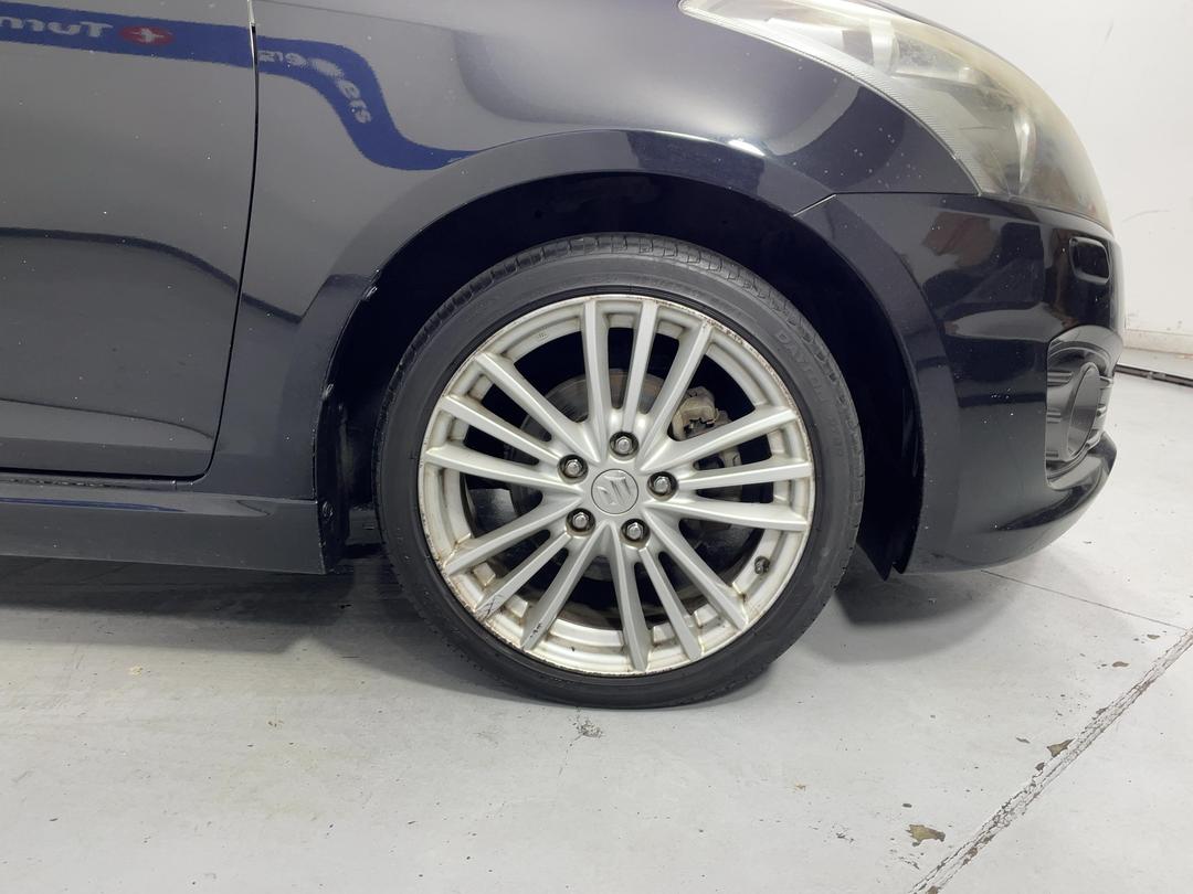 Photo '9' of Suzuki Swift