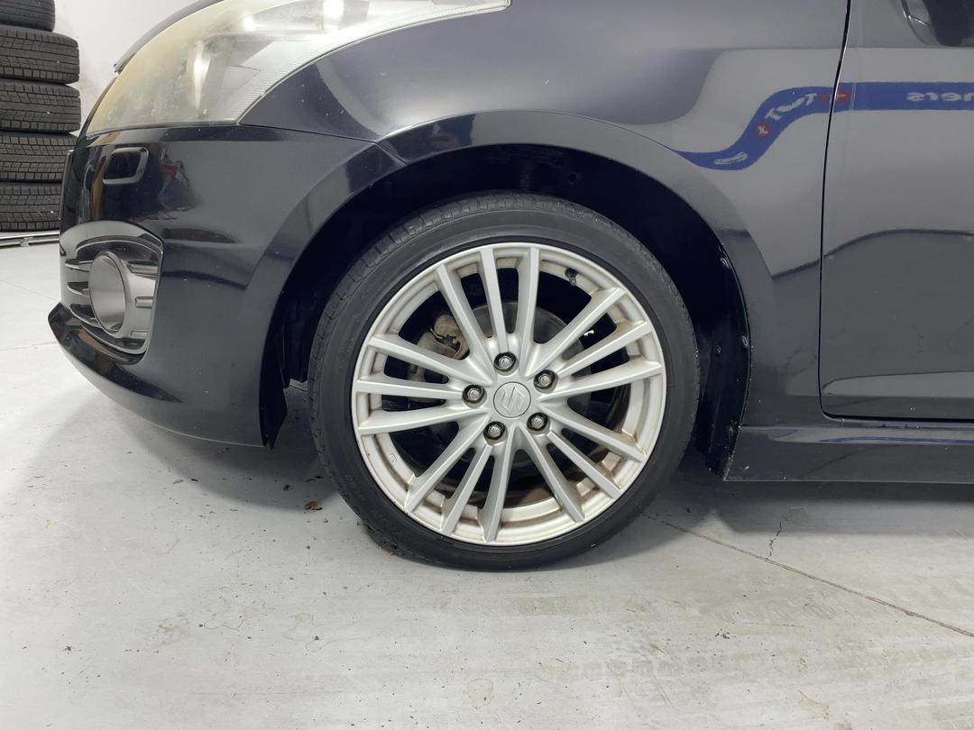 Photo '10' of Suzuki Swift