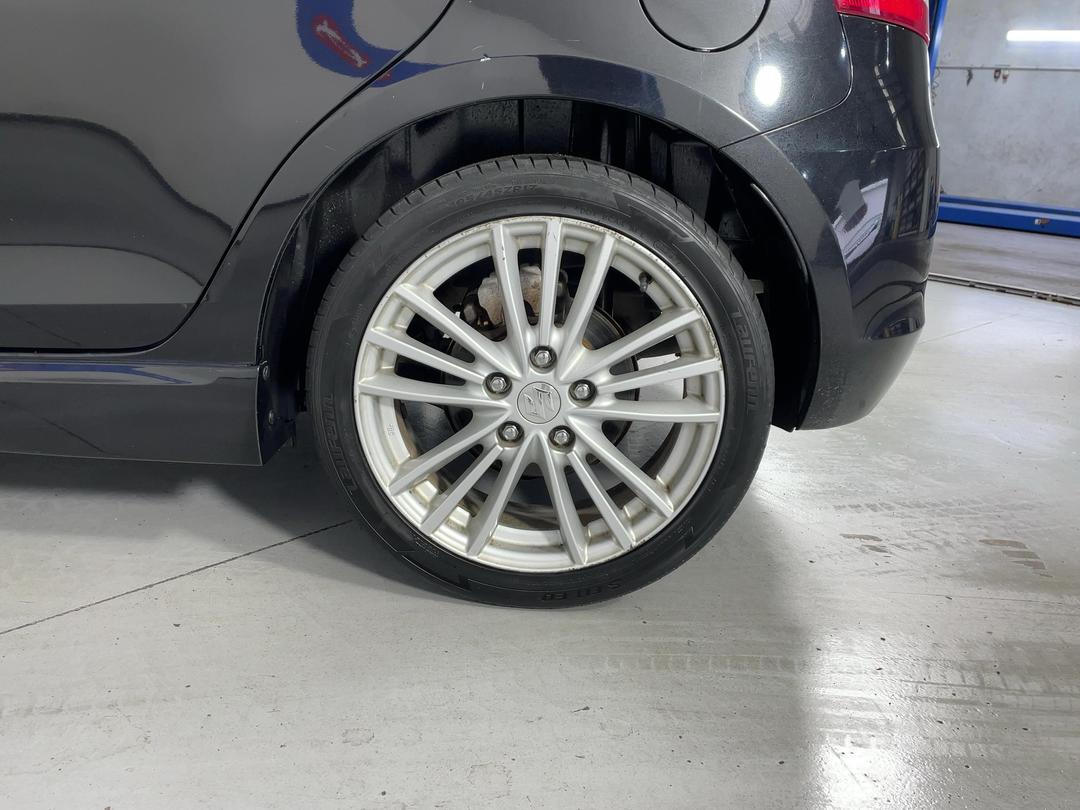 Photo '11' of Suzuki Swift