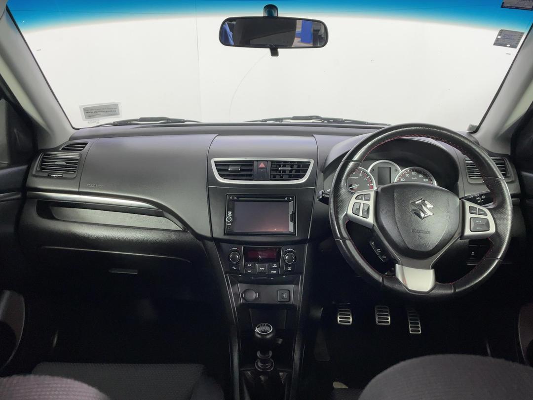Photo '17' of Suzuki Swift