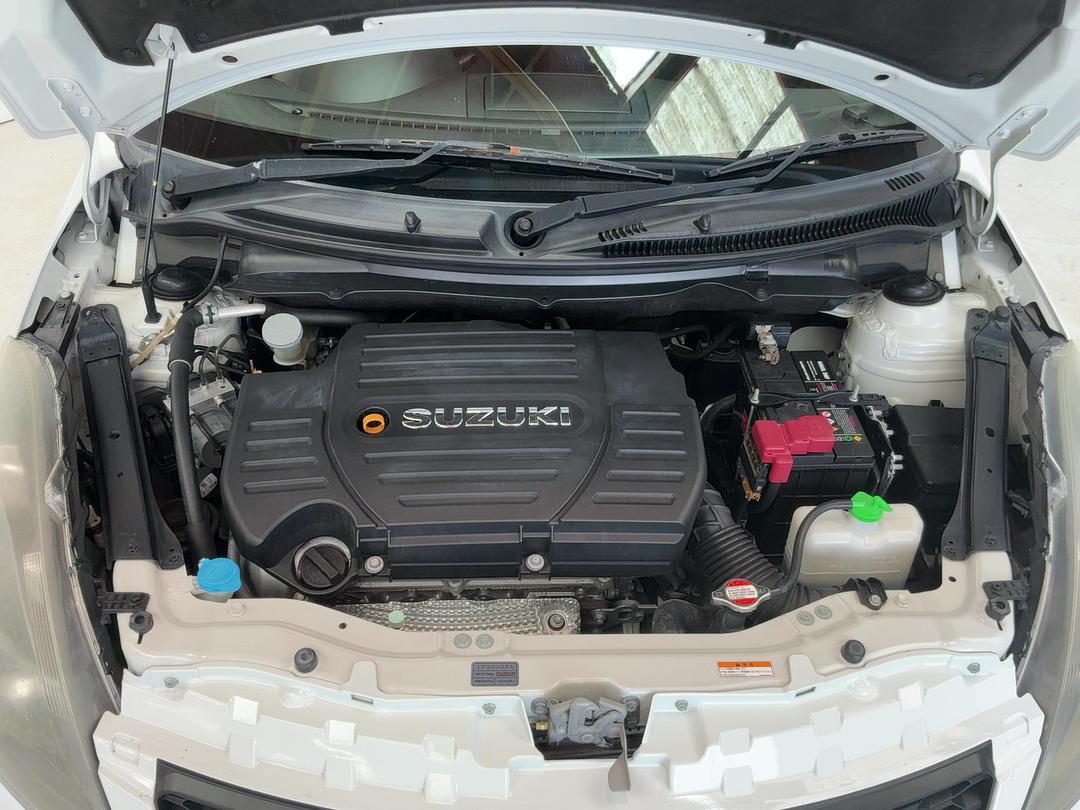 Photo '13' of Suzuki Swift