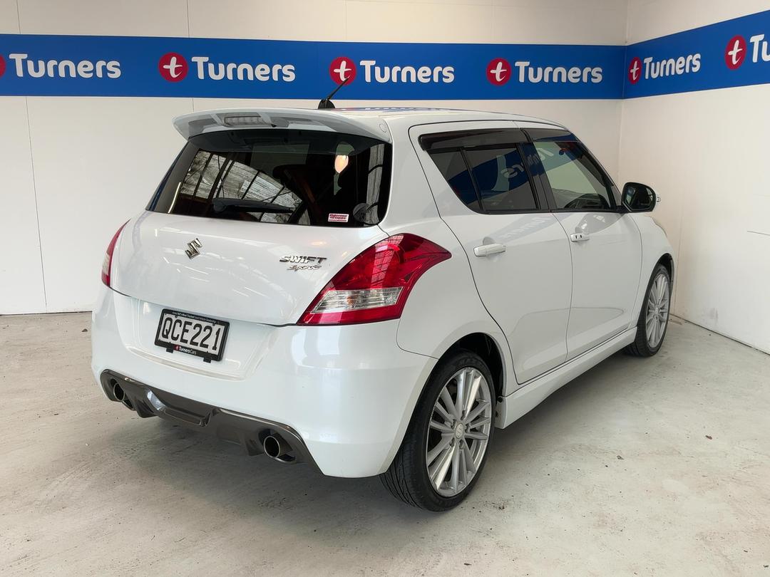 Photo '7' of Suzuki Swift