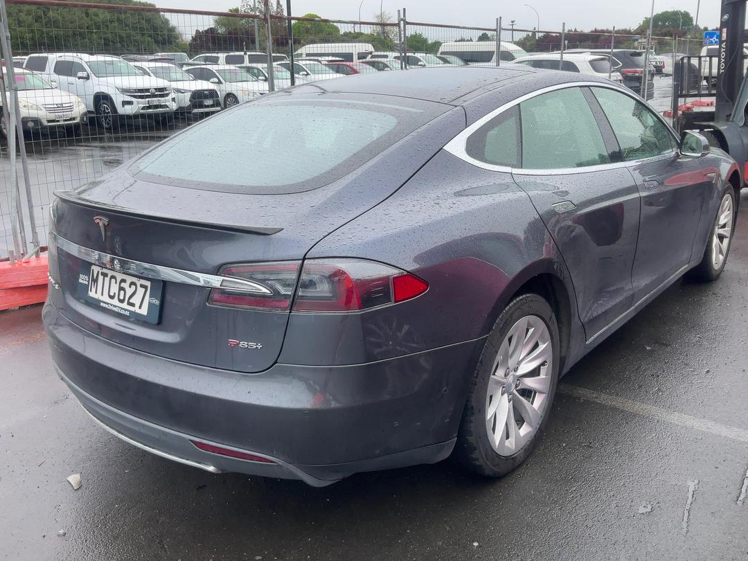 Photo '4' of Tesla Model S P85+