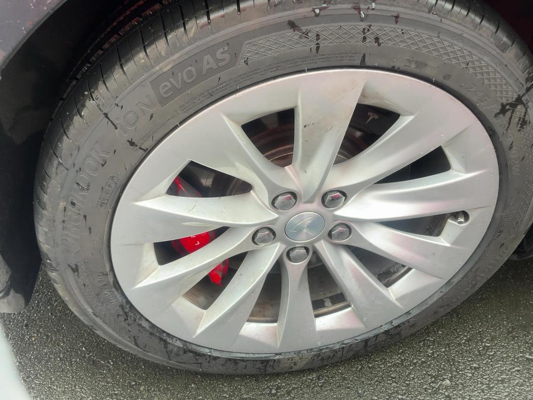Photo '5' of Tesla Model S P85+