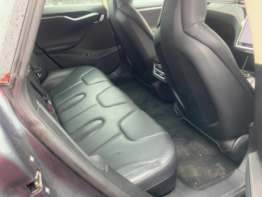 Photo '8' of Tesla Model S P85+