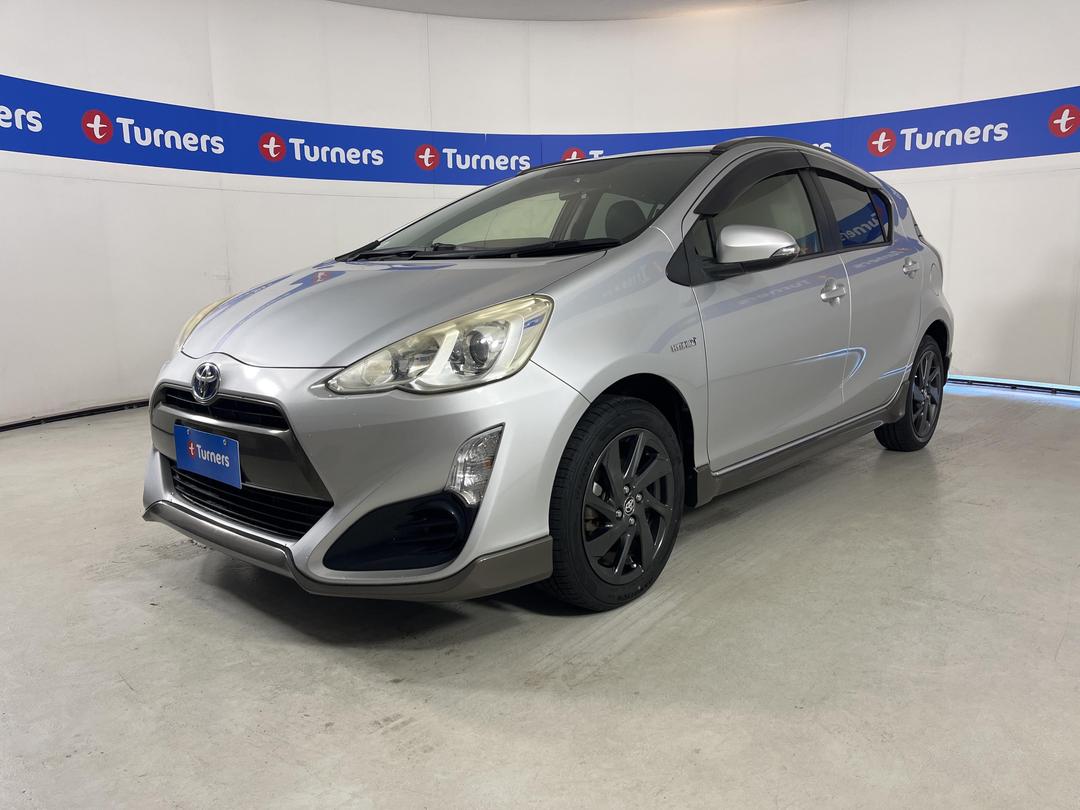 Photo '4' of Toyota Aqua