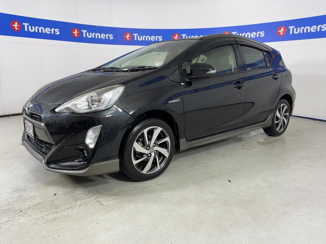 Photo '4' of Toyota Aqua