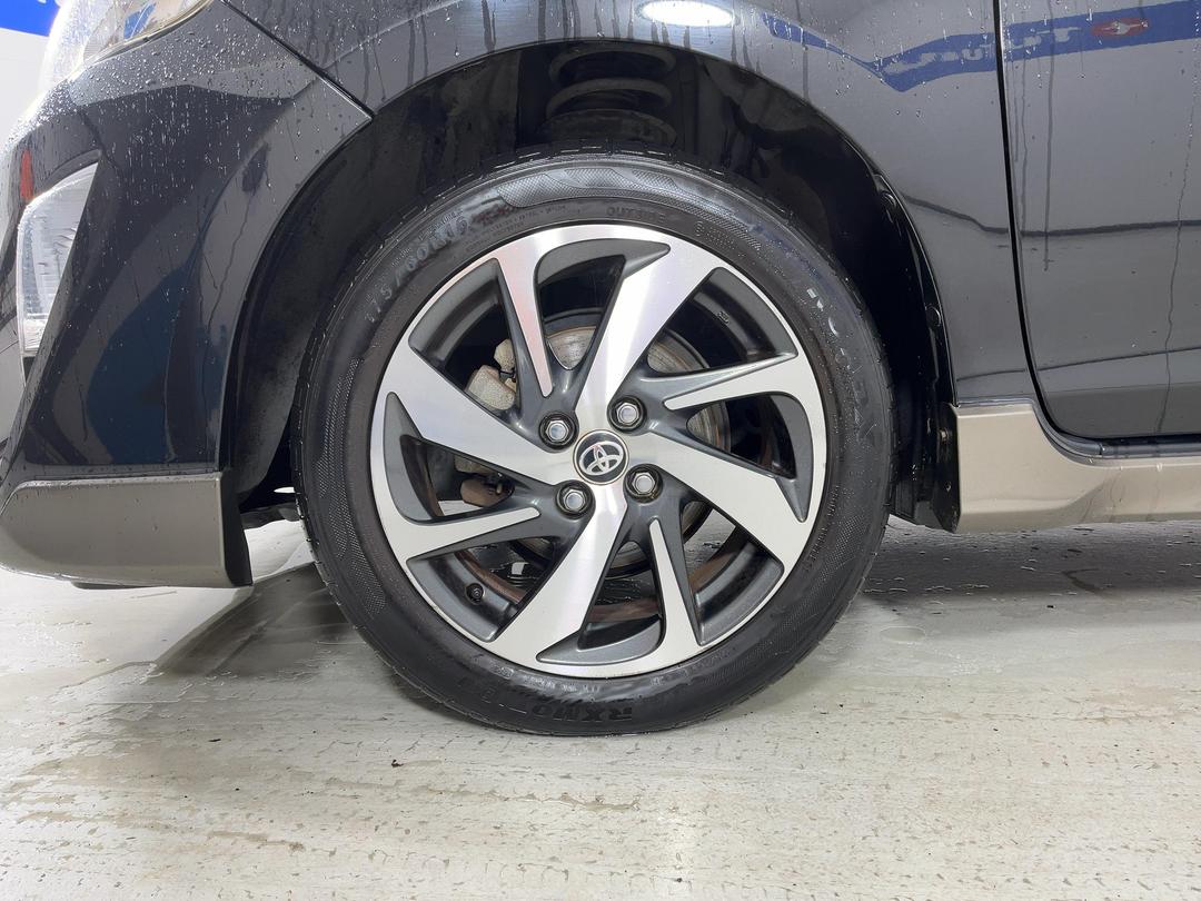 Photo '10' of Toyota Aqua