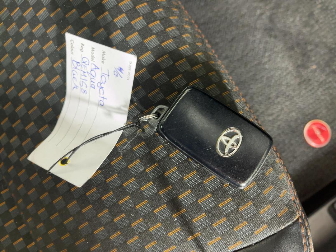 Photo '22' of Toyota Aqua