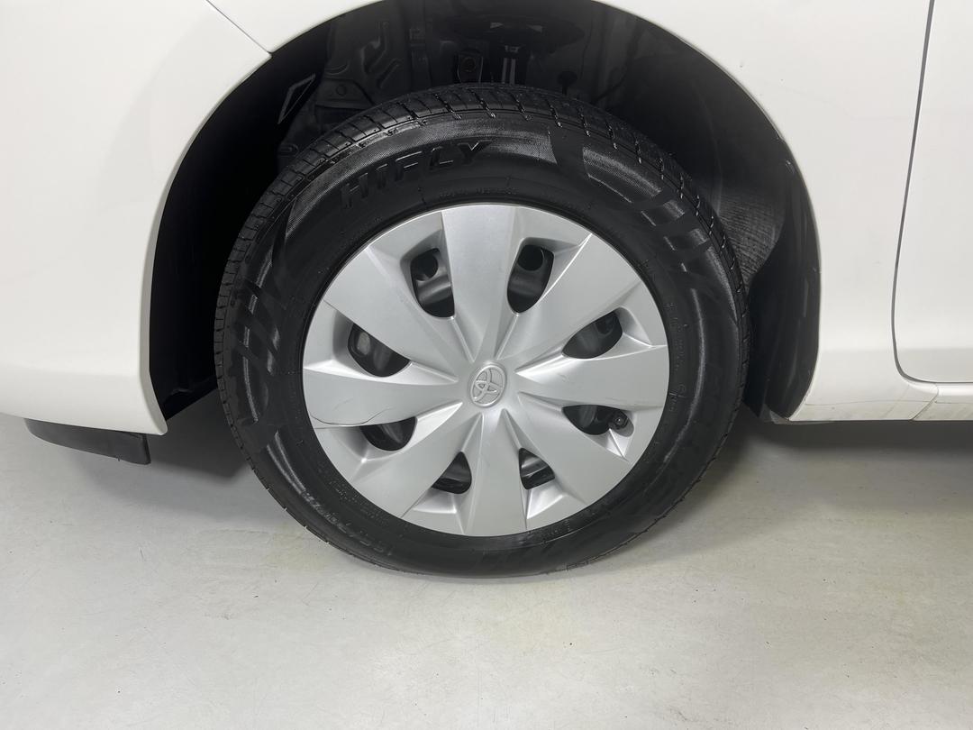 Photo '10' of Toyota Aqua