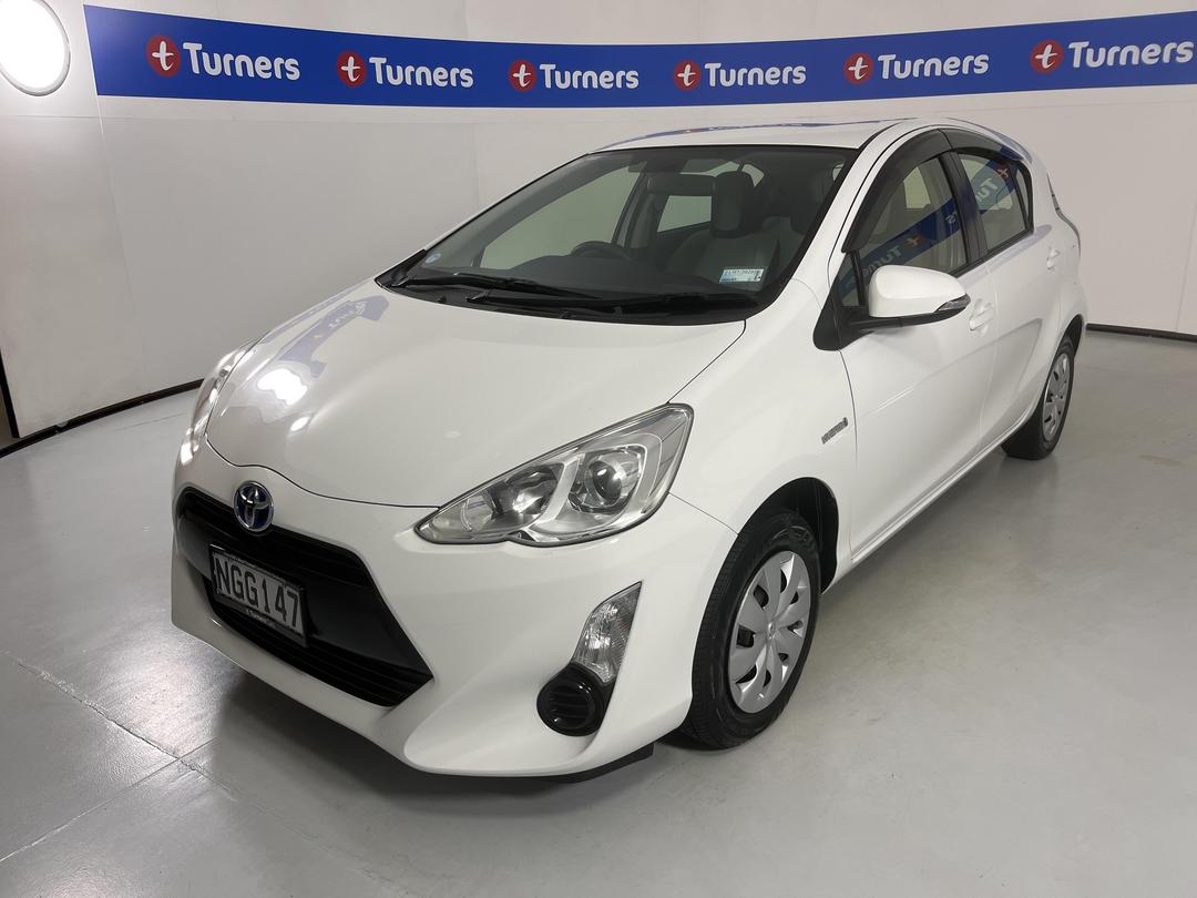 Photo '4' of Toyota Aqua