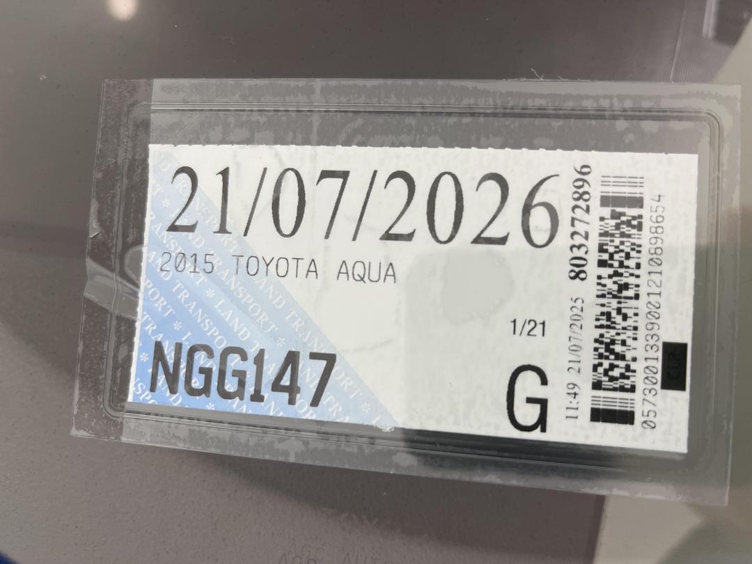 Photo '24' of Toyota Aqua