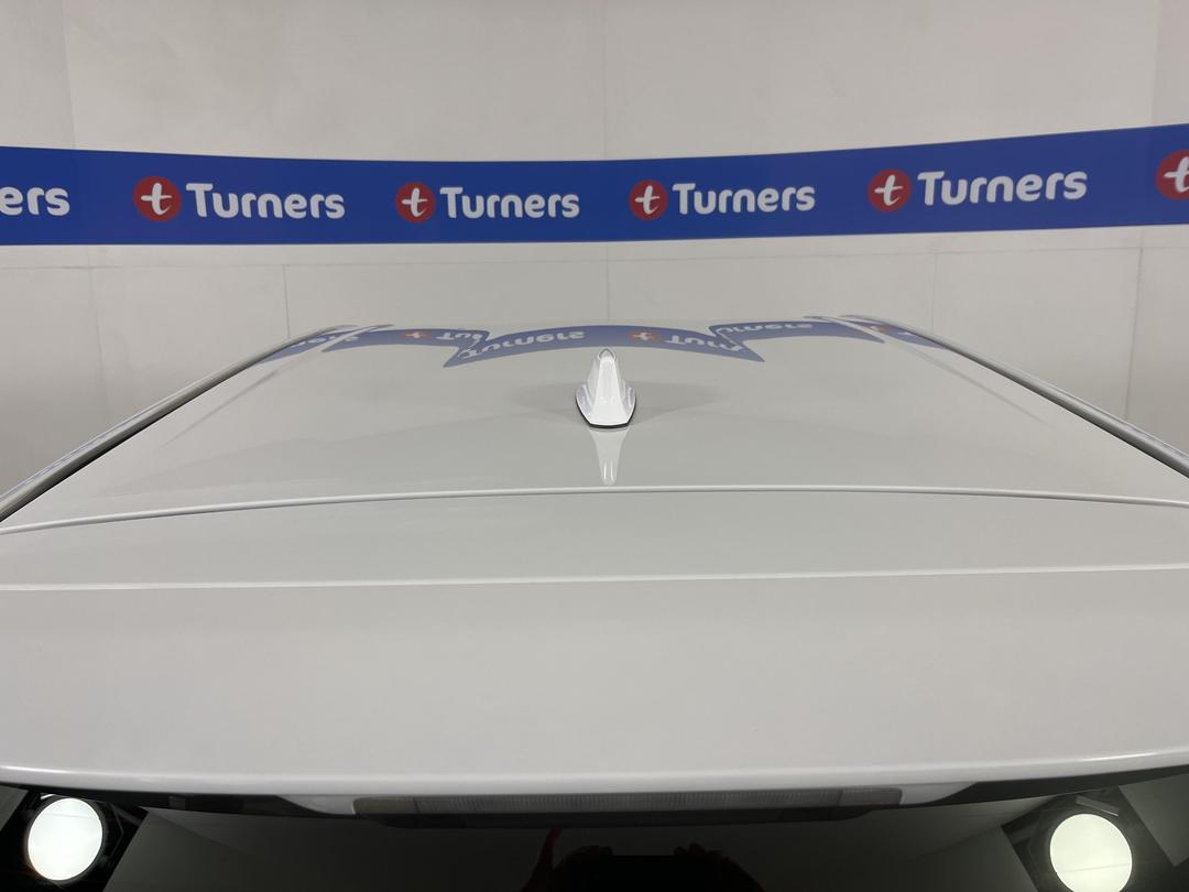 Photo '26' of Toyota Aqua