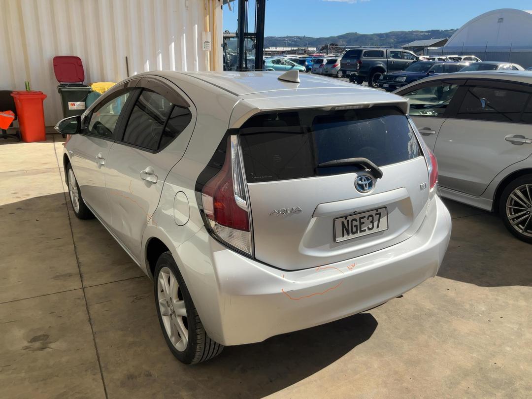 Photo '4' of Toyota Aqua