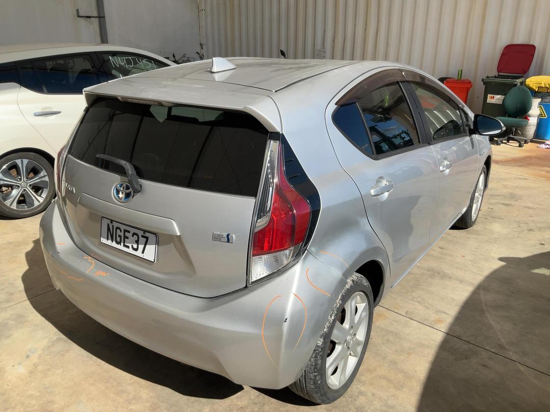 Photo '6' of Toyota Aqua