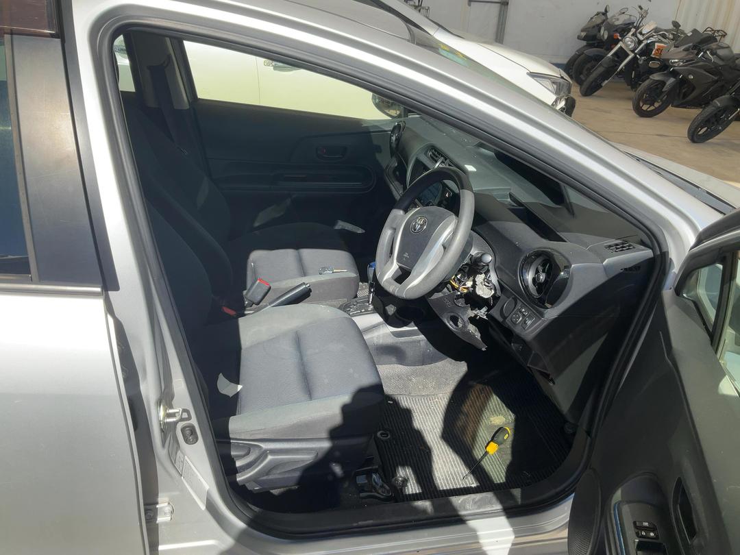 Photo '7' of Toyota Aqua