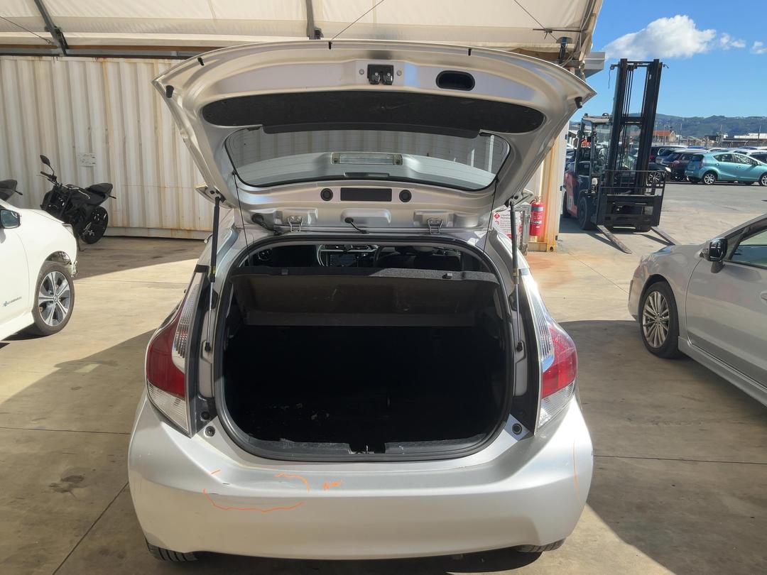 Photo '9' of Toyota Aqua