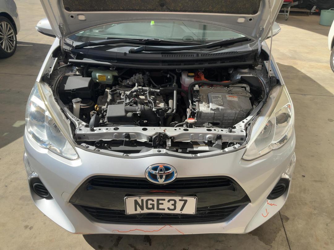 Photo '16' of Toyota Aqua