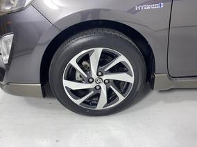 Photo '10' of Toyota Aqua