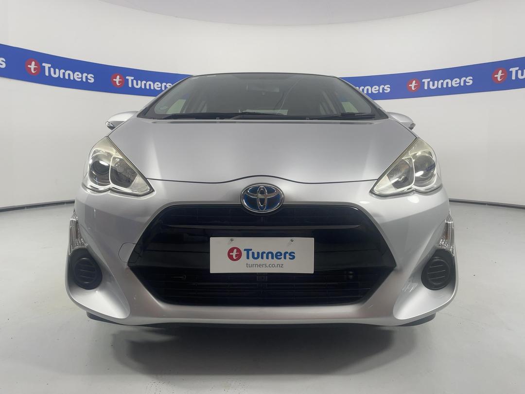 Photo '2' of Toyota Aqua
