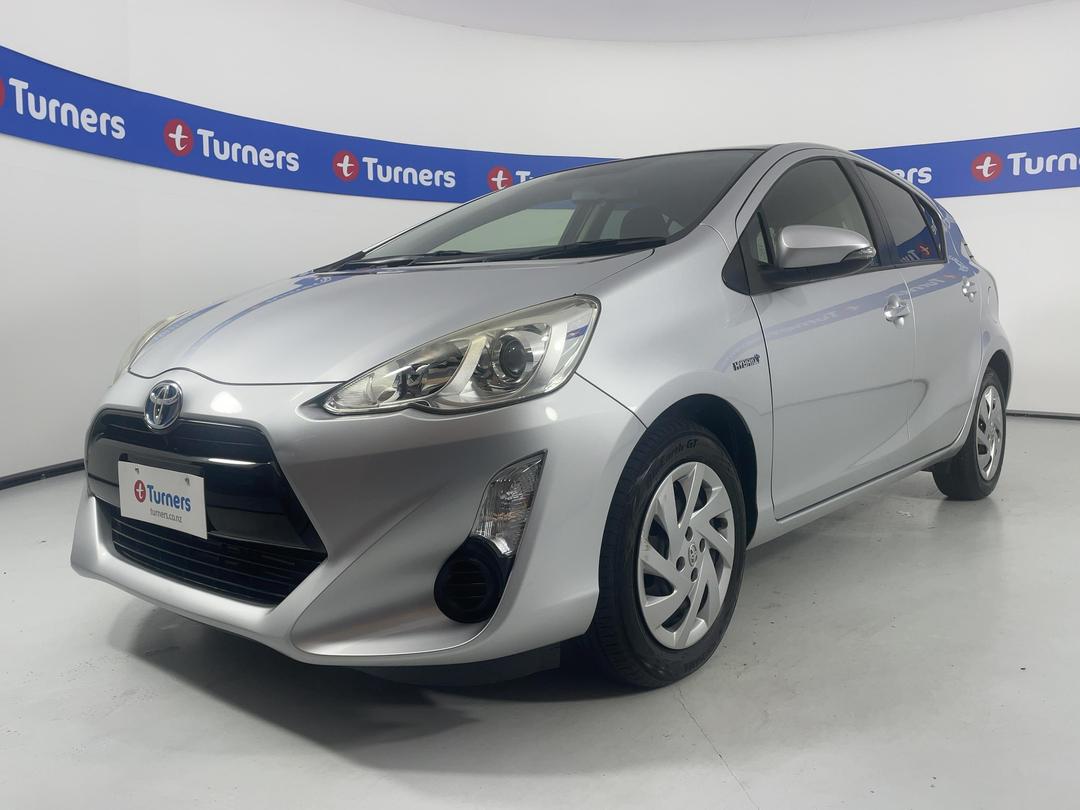 Photo '4' of Toyota Aqua