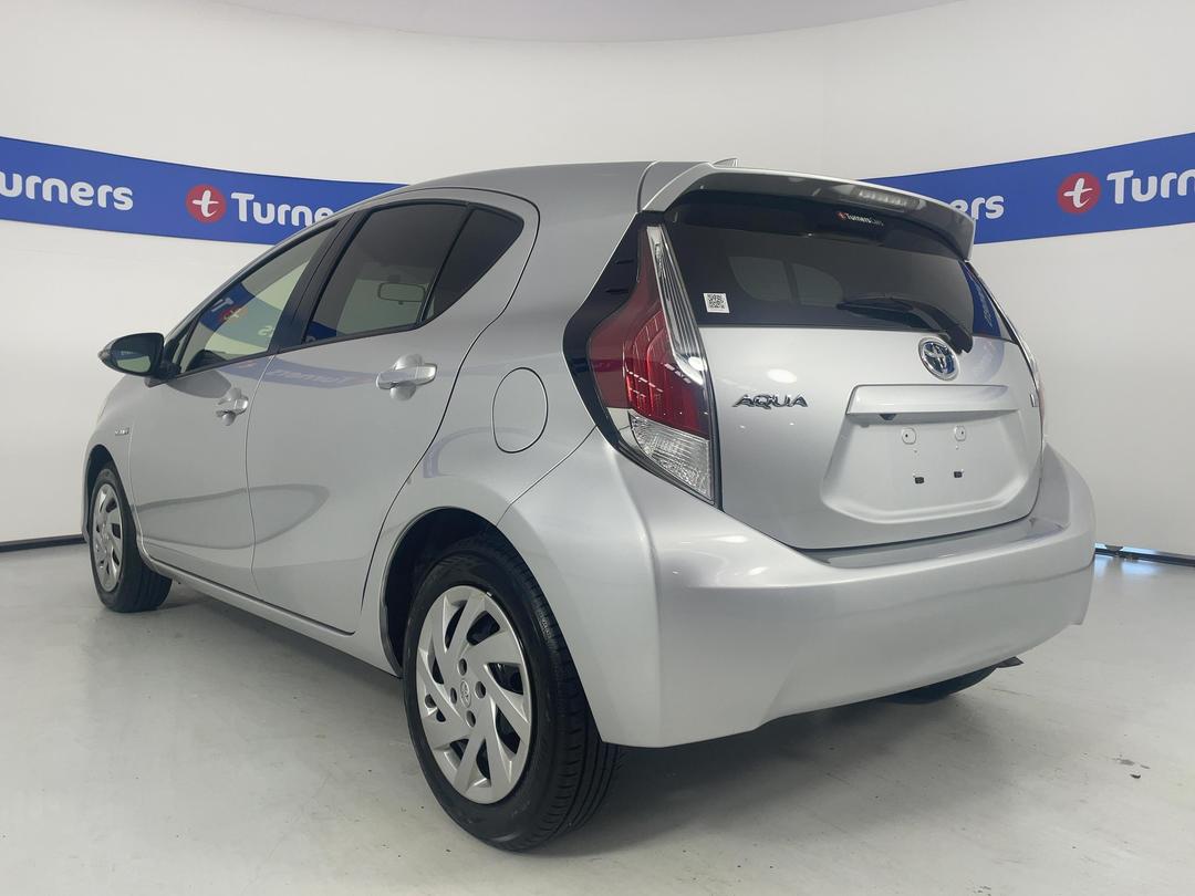 Photo '5' of Toyota Aqua