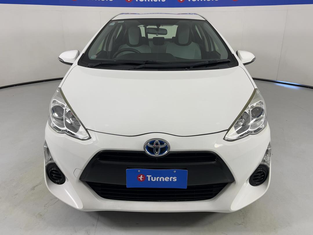 Photo '2' of Toyota Aqua