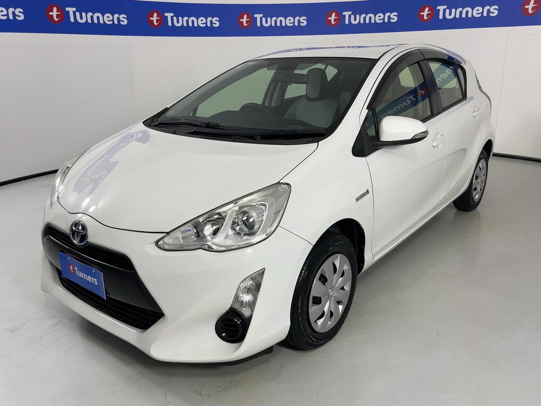 Photo '4' of Toyota Aqua