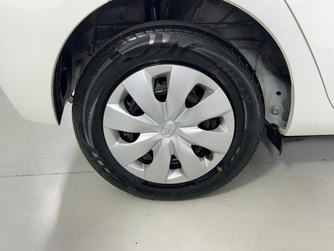 Photo '12' of Toyota Aqua