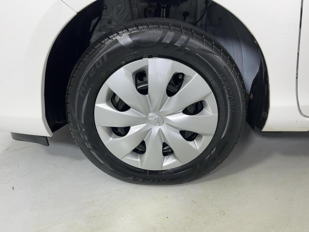 Photo '10' of Toyota Aqua
