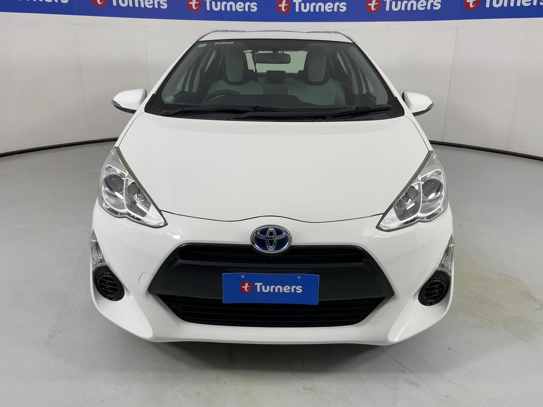Photo '2' of Toyota Aqua