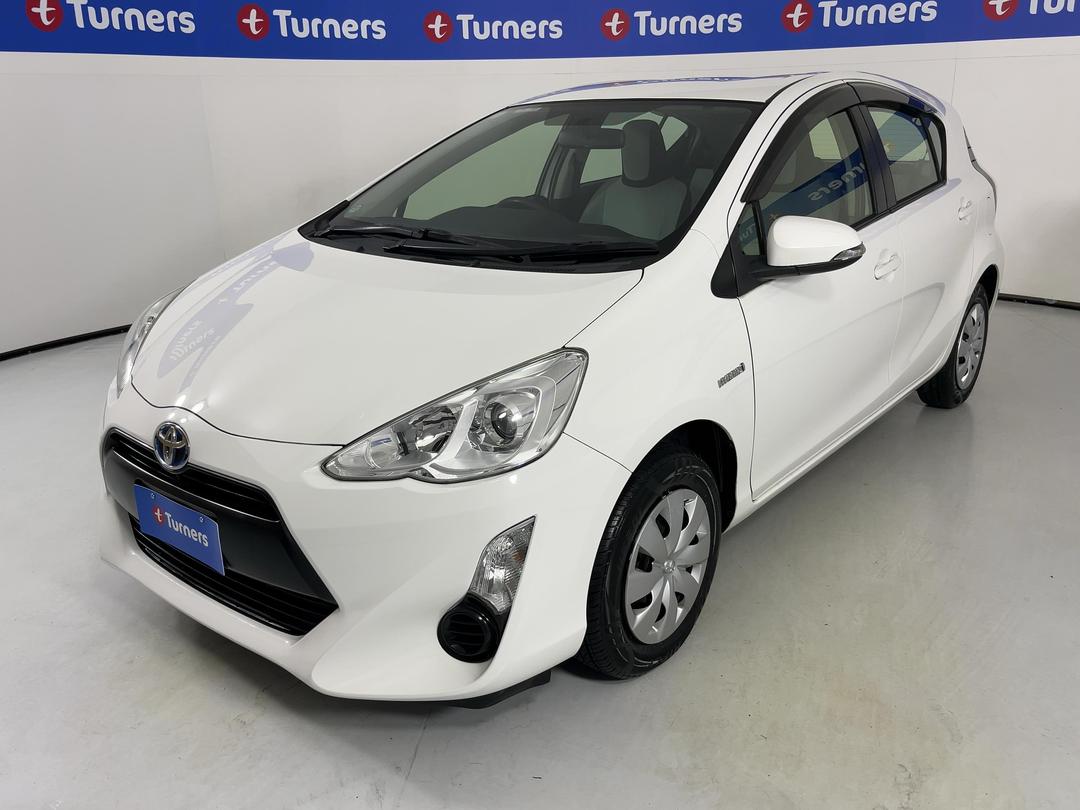 Photo '4' of Toyota Aqua