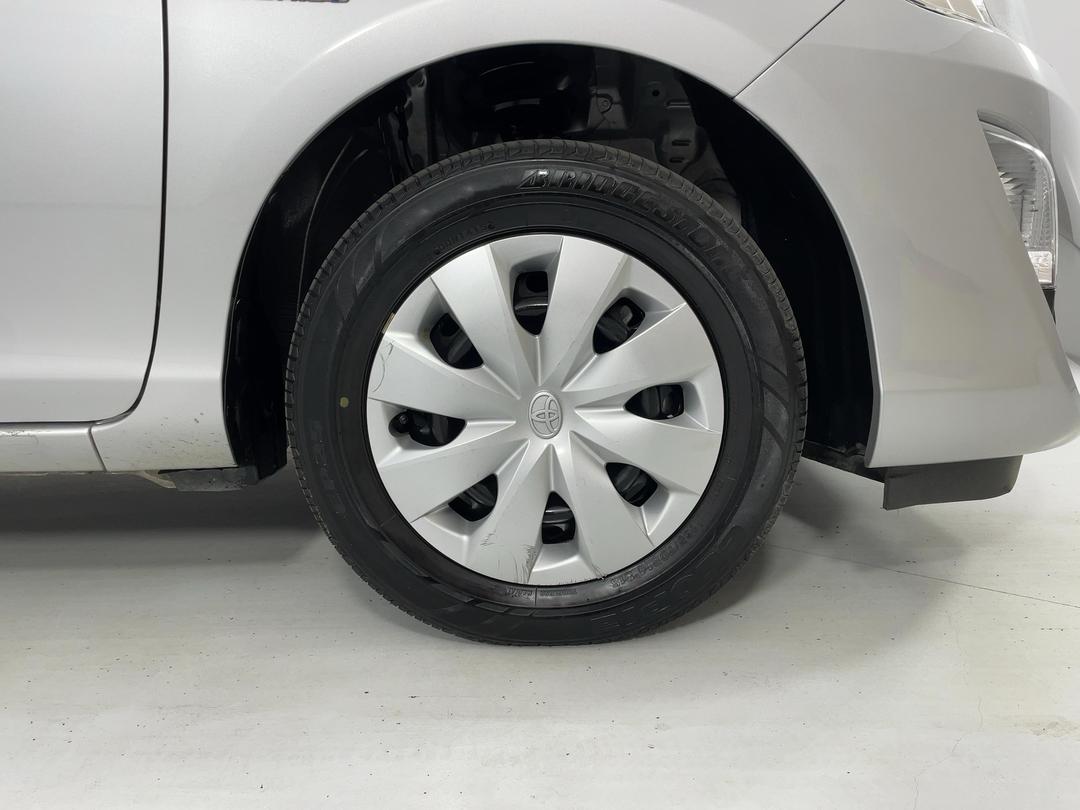Photo '9' of Toyota Aqua