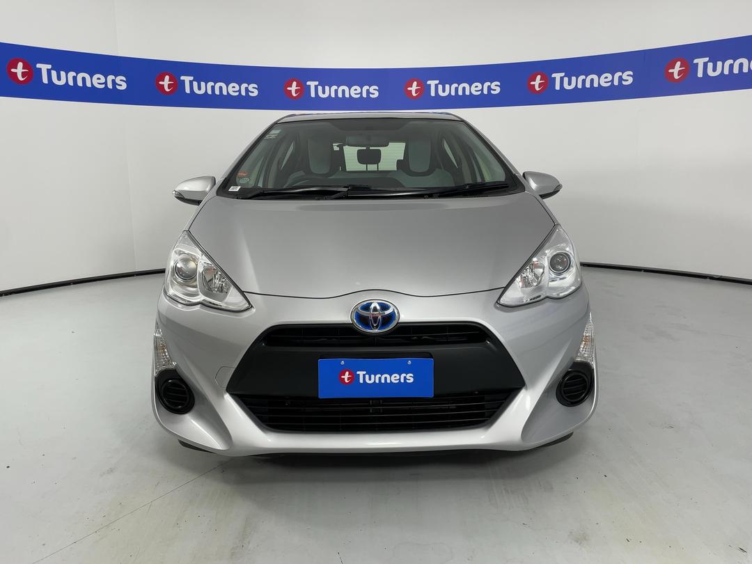 Photo '2' of Toyota Aqua